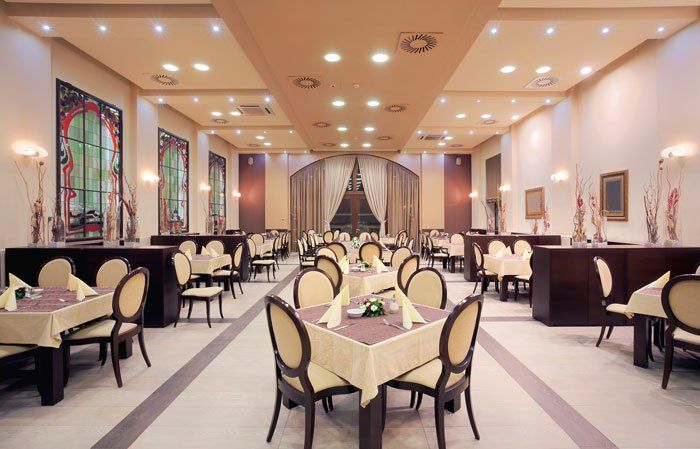 a pristine clean welcoming restaurant room