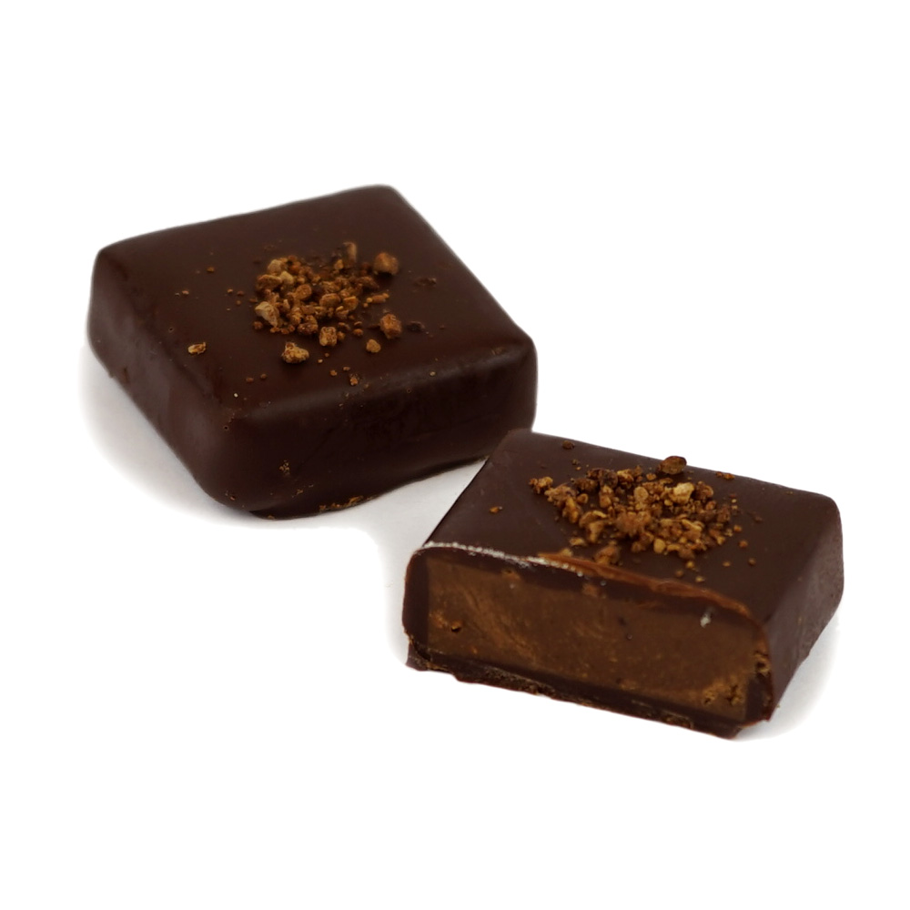 [178131] Bonbon Praline Hazelnut  with Cocoa Bean Slivers 100 g